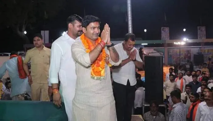 कानपुर: ज्ञानवापी को लेकर भाजपा विधायक ने किया विवादित ट्वीट, कहा- ‘हमने 3 मंदिर मांगे थे, अब…