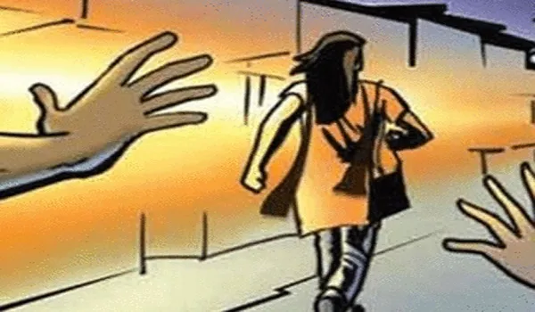 संभल : रास्ते में महिला से छेड़छाड़, घर आकर दी धमकी