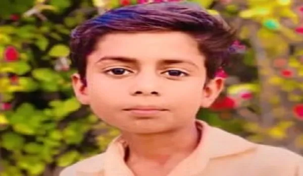 संभल : ट्रैक्टर-ट्रॉली से गिरा बालक, पहिए से कुचलकर मौत