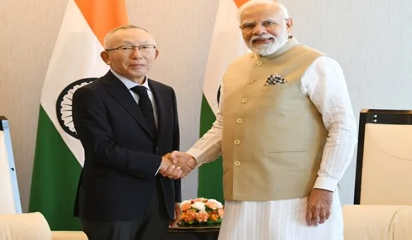 मोदी ने जापानी कपड़ों के ब्रांड यूनीक्लो के सीईओ से की मुलाकात, निवेश के अवसरों पर की चर्चा