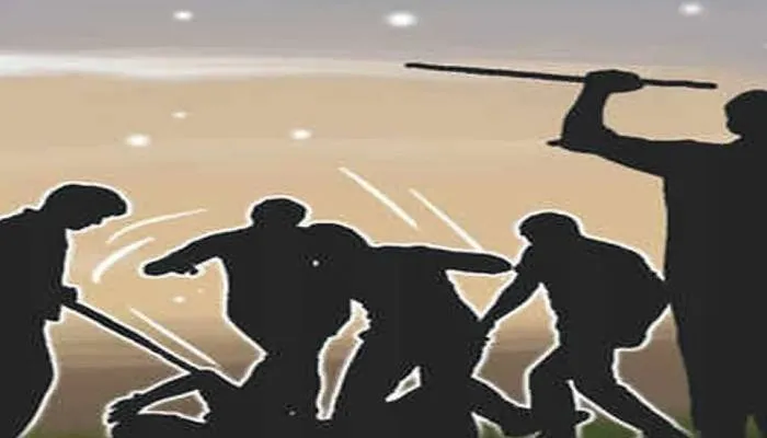हरदोई: डीजे की धुन पर बारातियों व घरातियों में जमकर चले लात-घूंसे, मची अफरा-तफरी