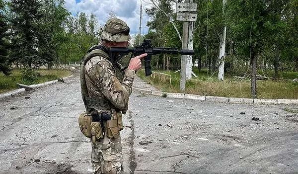 Russia Ukraine War: सेवेरोदोनेत्स्क में रूसी हमलों में 12 लोगों की मौत, 60 से अधिक मकान तबाह