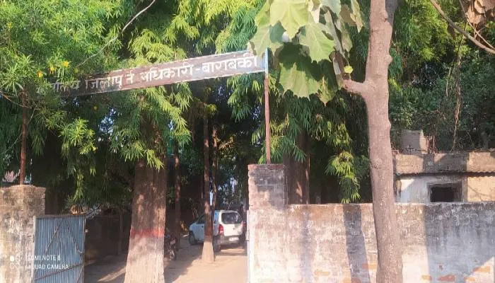बाराबंकी: मार्च के बाद से नहीं मिला पात्र गृहस्थी और अंत्योदय कार्ड धारकों को राशन