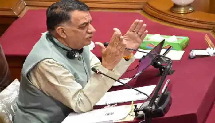 यूपी विधानसभा अध्यक्ष सतीश महाना के तेवर हुए सख्त, कहा- विधायकों के मोबाइल फोन जब्त करें मार्शल
