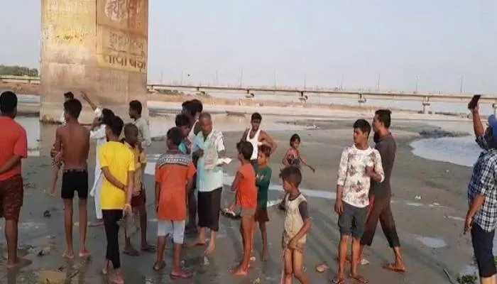 उन्नाव में बड़ा हादसा: गंगा में नहाने गये 7 बच्चे डूबे, 4 की मौत, 3 को गोताखोरों ने बचाया