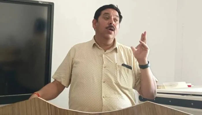 दुग्ध उत्पादन में हाईजीन के लिये चलाना होगा अभियान: प्रो. डीसी राय