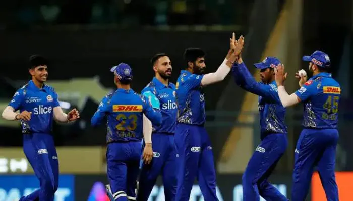 CSK vs MI, IPL 2022: मुंबई ने चेन्नई को पांच विकेट से हराकर आईपीएल से किया बाहर