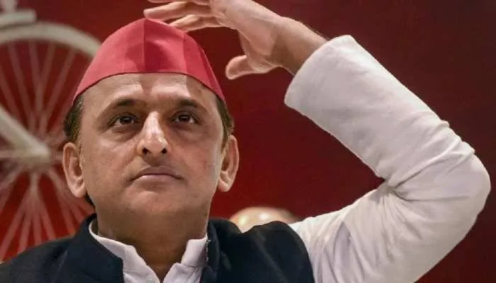 सर्वदलीय बैठक में अखिलेश यादव ने भेजा अपना दूत, आजम खान व शिवपाल यादव भी रहे दूर