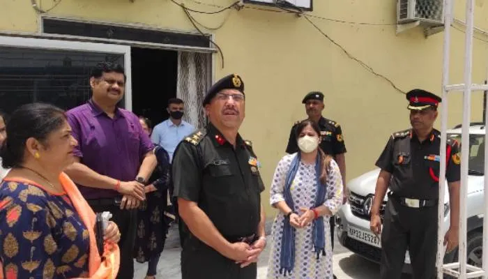 लखनऊ: एनसीसी गर्ल्स बटालियन का ग्रुप कमांडर ने किया निरीक्षण, छात्राओं का जाना हाल