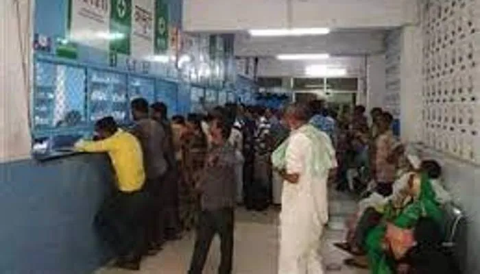 लखनऊ: केजीएमयू में नहीं मिल रहीं जीवन रक्षक दवाएं, मरीज परेशान