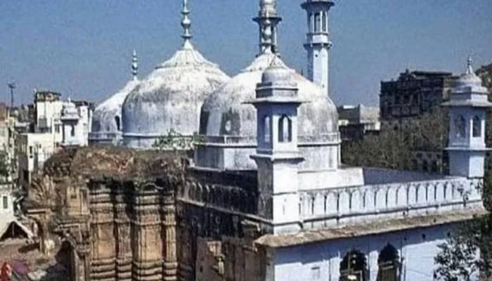 ज्ञानवापी मामले में दायित्व निर्वहन में लापरवाही के कारण हटाये गये एडवोकेट कमिश्नर अजय मिश्रा