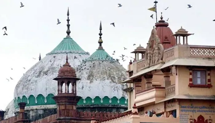 मथुरा: शाही मस्जिद ईदगाह में सर्वे कमीशन भेजने की मांग वाली अर्जी स्थानीय अदालत हुई दाखिल