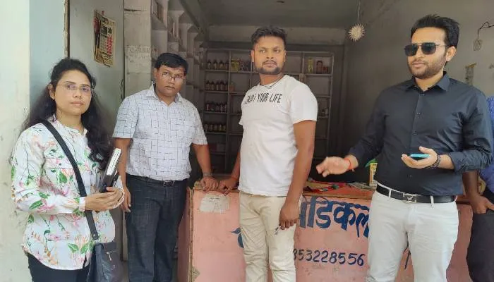 बहराइच: एसडीएम नानापारा की अगुवाई में ड्रग इंस्पेक्टरों ने मेडिकल स्टोरों पर मारा छापा, एक को लिया हिरासत में