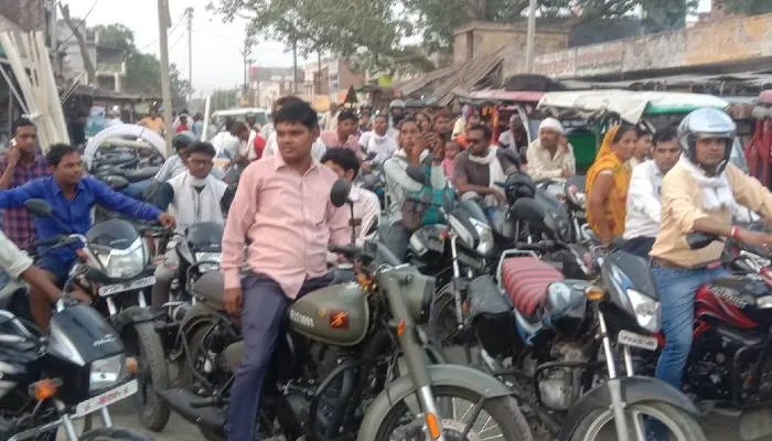 हरदोई: बघौली रेलवे क्रॉसिंग की मरम्मत के चलते लग रहा भारी जाम, राहगीर परेशन