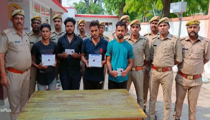 अयोध्या: असलहा दिखाकर रंगदारी मांगने वाले चार आरोपियों को पुलिस ने किया गिरफ्तार, पिस्टल व कट्टा बरामद