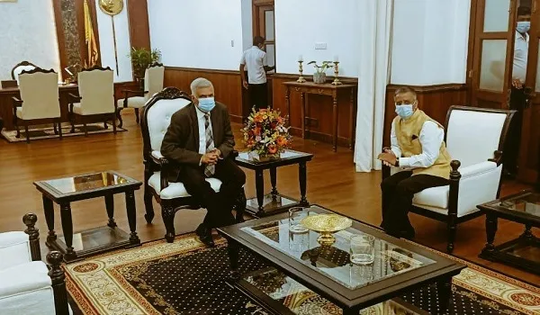 भारतीय उच्चायुक्त ने श्रीलंका के नए प्रधानमंत्री विक्रमसिंघे से की मुलाकात, इन मुद्दों पर की चर्चा