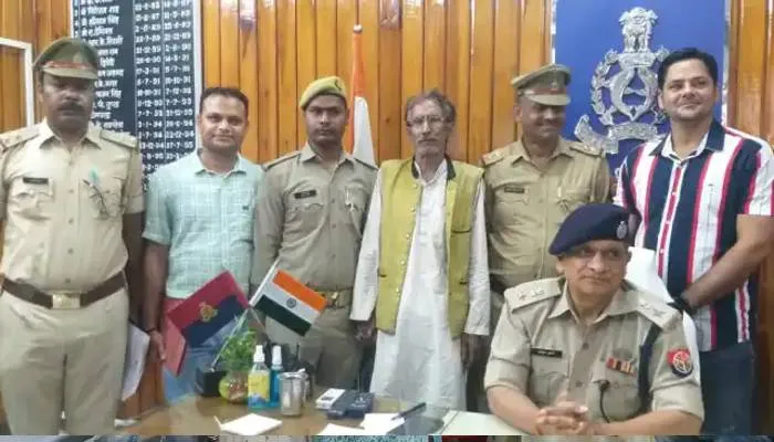 यूपी: खुद को मुख्यमंत्री का सचिव बताकर एसपी को धमकी दे रहा था शख्स, पुलिस ने दबोचा