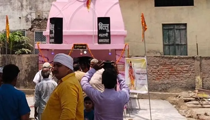रायबरेली: जर्जर हो चुके शिवालय का 30 बाद समाजसेवियों ने कराया जीर्णोद्धार