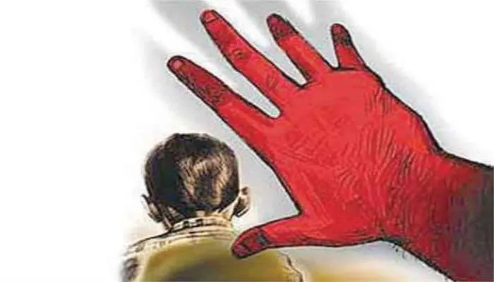 बाराबंकी: भैंस चराने गए 6 वर्षीय बच्चे के साथ किशोर ने किया कुकर्म