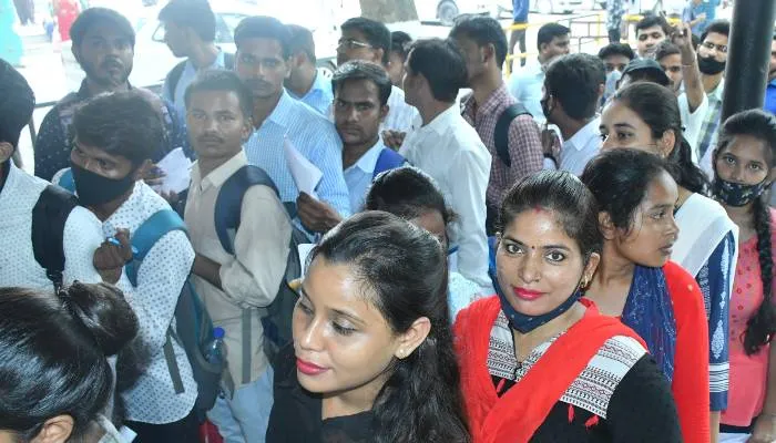 सीएम हेल्पलाइन के लिए 160 अभ्यर्थी हुये चयनित, रैपिडो वाहन चालक के लिए 16 अभ्यर्थियों को मिला रोजगार