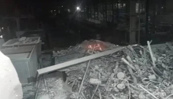 कानपुर: लोहा गलाने वाली फैक्ट्री में भट्टी फटने से एक मजदूर की मौत, 4 घायल