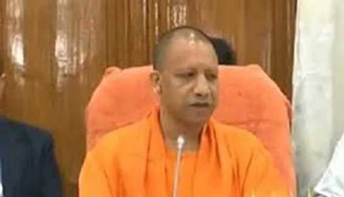 झांसी: अमृत पेयजल योजना का स्थलीय निरीक्षण करने के बाद सीएम योगी ने अधिकारियों को दिये यह निर्देश