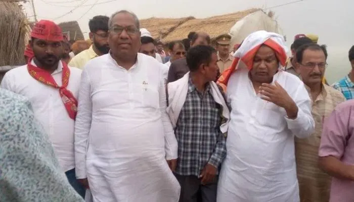 बरसात से पहले पूरा करें बाढ़ निरोधक काम : संजय निषाद