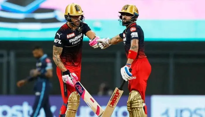 IPL 2022, RCB vs GT: बेंगलुरु ने गुजरात को आठ विकेट से हराया, प्लेऑफ की उम्मीदें कायम