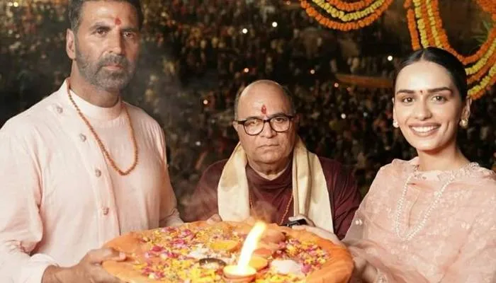 ‘सम्राट पृथ्वीराज’ के प्रमोशन के लिये अक्षय कुमार पहुंचे काशी, मानुषी छिल्लर के साथ बाबा विश्वनाथ के दरबार में लगाई हाजिरी