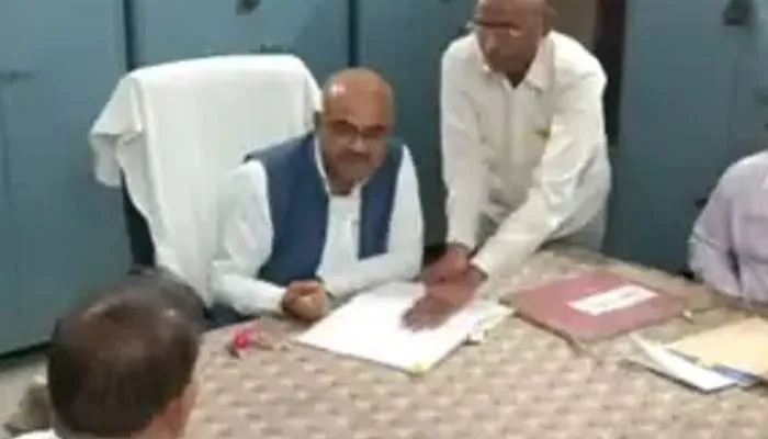 उच्च न्यायालय के निर्देशों के अनुपालन में लापरवाही क्षम्य नहीं : जिला मजिस्ट्रेट