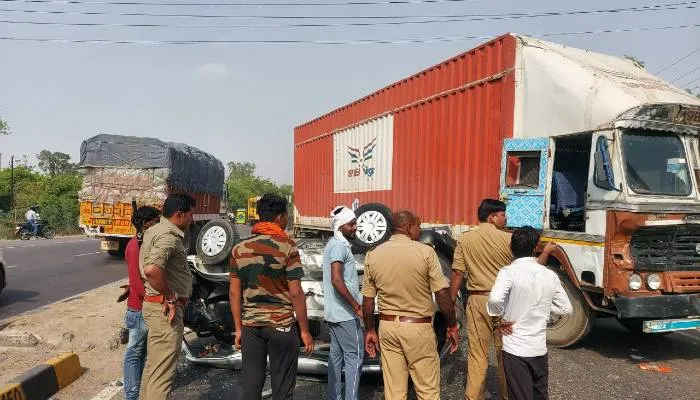 उन्नाव: अलग-अलग सड़क हादसों में एक की मौत, पांच घायल