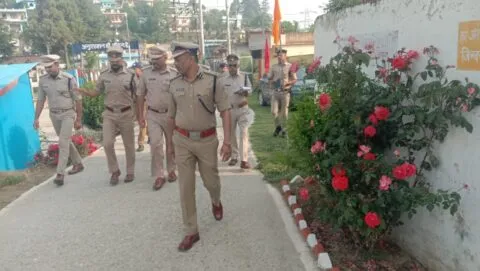 पुलिस मेस में मिलेंगे पहाड़ी व्यंजन, बैरकें बनेंगी स्मार्ट… चंपावत पहुंचे डीआईजी ने दिए निर्देश