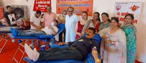 हल्द्वानी: अनजानों की जिंदगी बचाने आगे आए 103 महादानी, बढ़चढ़कर किया रक्तदान