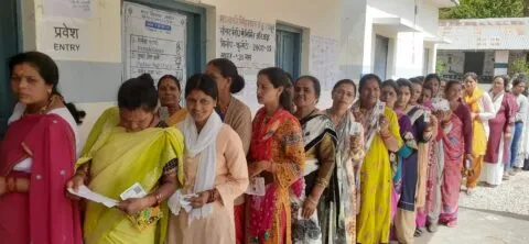 Champawat By Election LIVE: शाम पांच बजे तक 64% मतदान, मुख्यमंत्री पुष्कर सिंह धामी समेत चार प्रत्याशियों का भाग्य ईवीएम में कैद