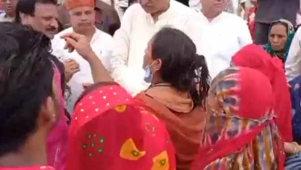 खरगोन पहुंची कांग्रेस की जांच कमेटी को करना पड़ा विरोध का सामना