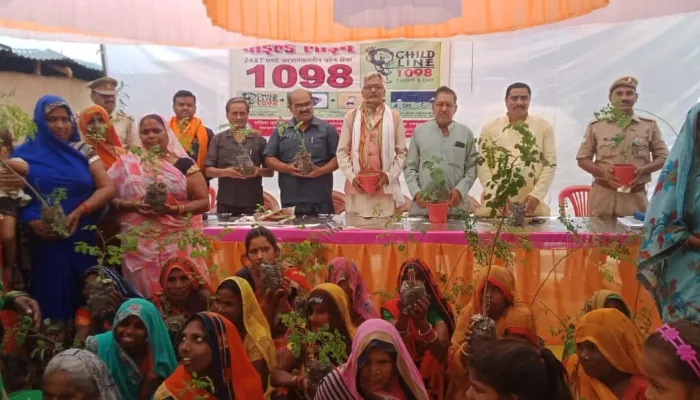 बाराबंकी: ओपन हाउस मीटिंग के माध्यम से रत्नेश कुमार ने महिलाओं को किया गया जागरूक