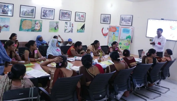 बहराइच: आगा खान, बर्नार्ड वैन संस्थाओं में शिशु देखभाल और विकास प्रशिक्षण का हुआ अयोजन