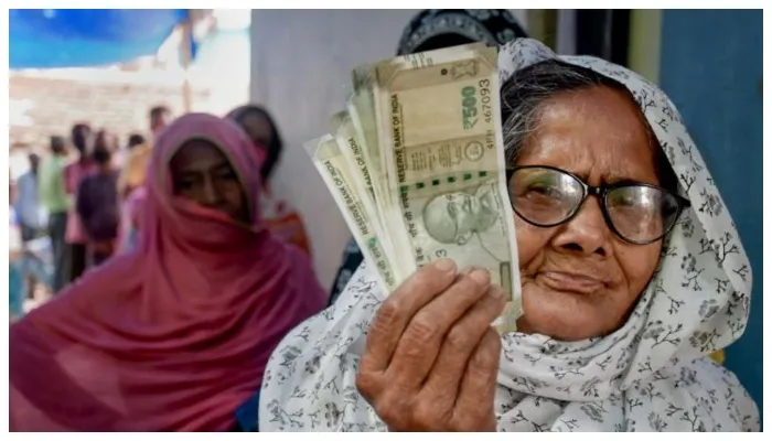 बहराइच: आधार प्रमाणीकरण न होने से 59 हजार बुजुर्ग पेंशन से रह सकते हैं वंचित