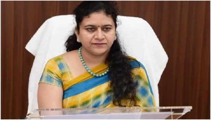 गौतम बुद्ध नगर: CEO रितु माहेश्वरी को मिली सुप्रीम कोर्ट से बड़ी राहत, SC ने इलाहाबाद HC के आदेश पर लगाई रोक