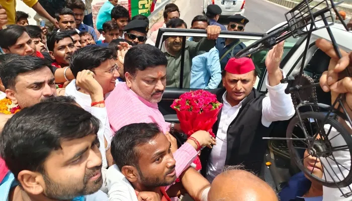 जनता को परेशान कर रही बीजेपी सरकार: अखिलेश यादव