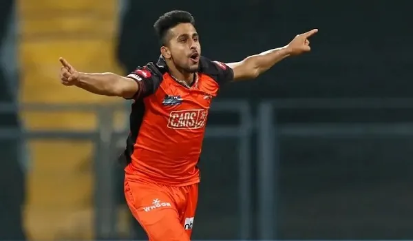 IPL 2022: 157 KMPH…बॉलर नहीं ये आग है! उमरान मलिक ने डाली आईपीएल इतिहास की दूसरी सबसे तेज गेंद, पर रन लुटाने में नंबर-1