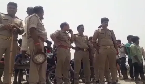 संभल : गंगा में स्नान करते समय छह किशोर डूबे, गोताखोरों ने पांच को निकाला सुरक्षित, एक लापता