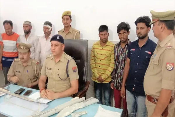 संभल : ताजपुर खूनी संघर्ष में छह लोग गिरफ्तार, भेजा जेल