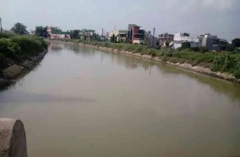 रायबरेली: मासूम की गंगा नदी में डूबने से हुई मौत, गोताखोरों ने निकाला शव