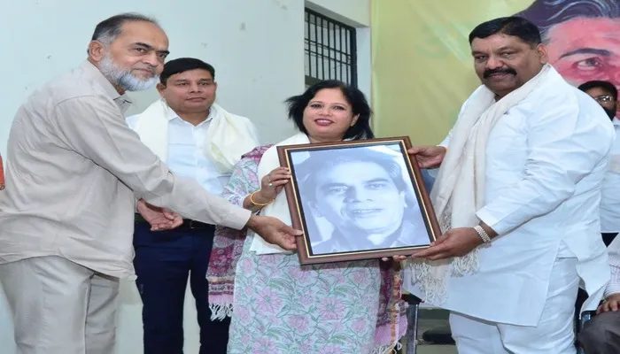 समाज को जगाने के लिए समाजवादियों ने दी कुर्बानी : संजय सिंह