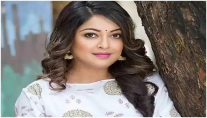 तनुश्री दत्ता की गाड़ी का हुआ ब्रेक फेल, एक्ट्रेस को आईं चोटें, देखें फोटो