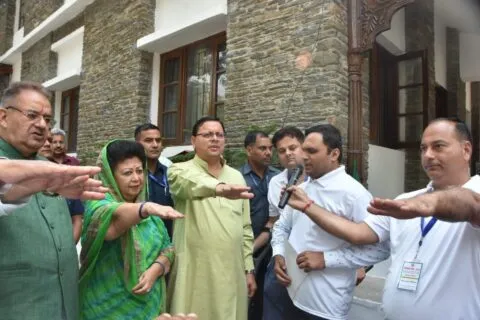 देहरादून: मुख्यमंत्री धामी ने दिलायी पर्यावरण संरक्षण एवं स्वच्छता की शपथ