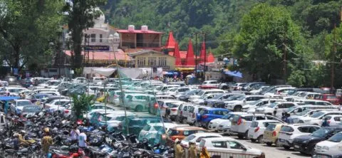 सैलानियों से पटा नैनीताल, होटल-लॉज फुल, 20 हजार से अधिक पर्यटक पहुंचे, लगा जाम