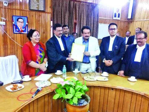 उत्तराखंड हाईकोर्ट पहुंचे केंद्रीय कानून एवं विधि राज्य मंत्री प्रो. एसपी बघेल, कहा- अधिवक्ताओं की समस्याएं पहुंचेंगी पीएमओ