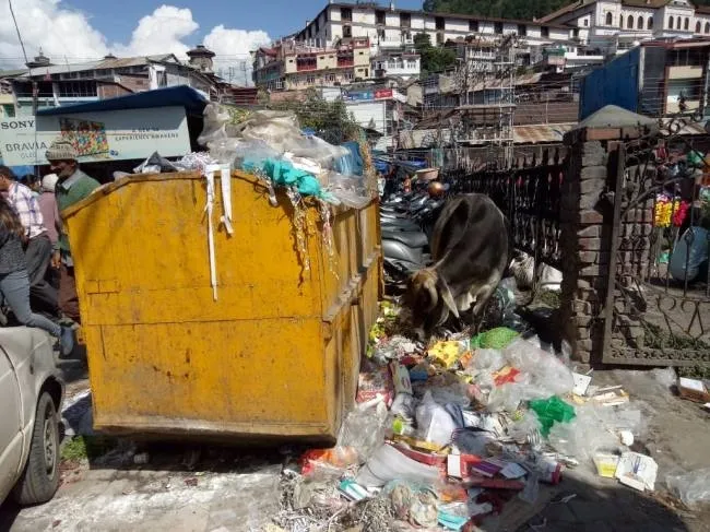 नैनीताल: जाम की वजह से लड़खड़ाई सफाई व्यवस्था